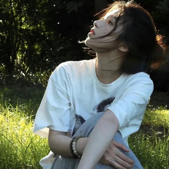 《收获月》 在线观看封面